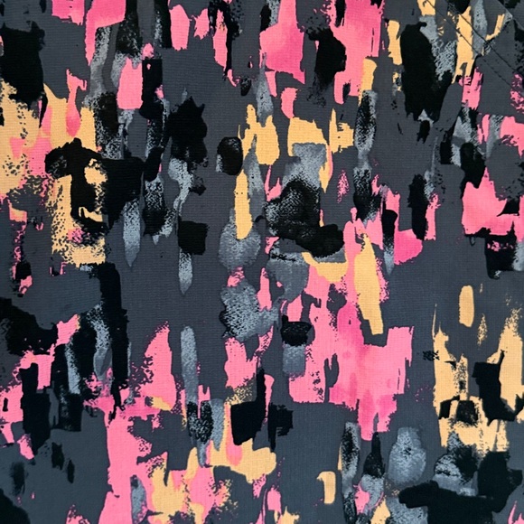 Pink/Orange Pattern Scrub Top - Picture 4 of 4